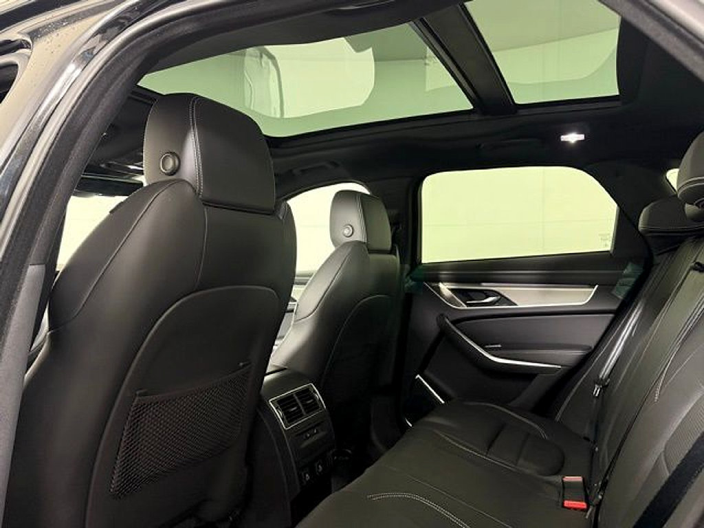 New 2026 Jaguar F-PACE R-Dynamic S AWD/4WD image 19