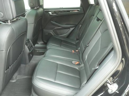 Certified 2026 Porsche Macan AWD/4WD image 27