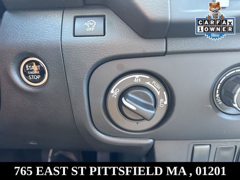 Used 2025 Nissan Frontier SV image 21