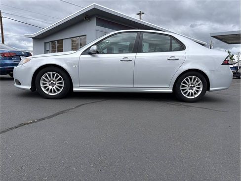 Used 2010 Saab 9-3 2.0T w/ Comfort Package FWD image 2