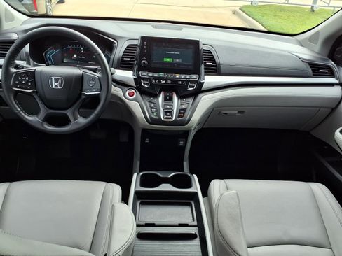 Used 2023 Honda Odyssey EX-L image 11