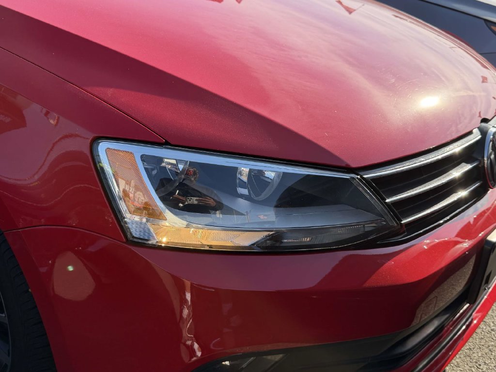 Used 2015 Volkswagen Jetta Sport FWD image 10