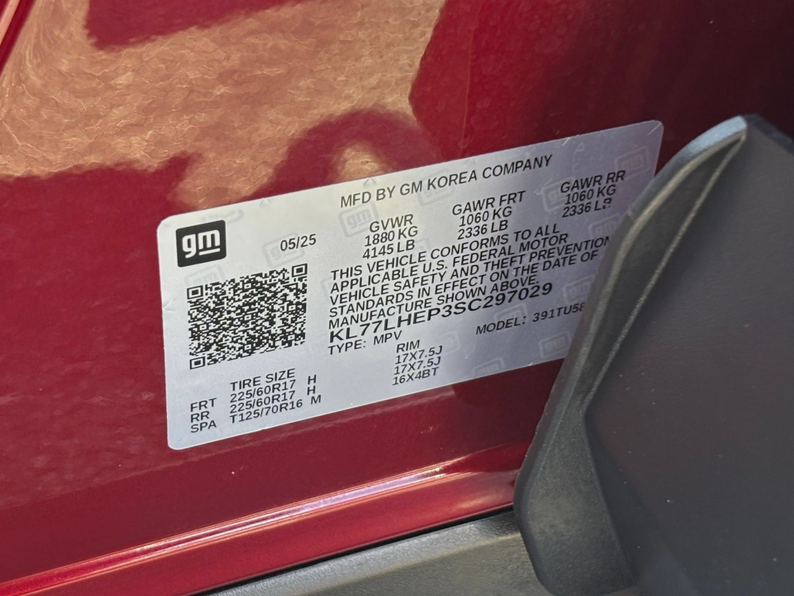 Used 2025 Chevrolet Trax LT FWD image 29