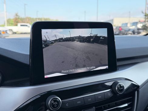 Used 2020 Ford Escape SE FWD image 16