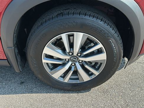 Certified 2025 Nissan Pathfinder SL image 8