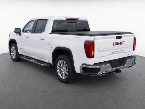 Certified 2022 GMC Sierra 1500 SLT w/ SLT Convenience Package AWD/4WD image 4