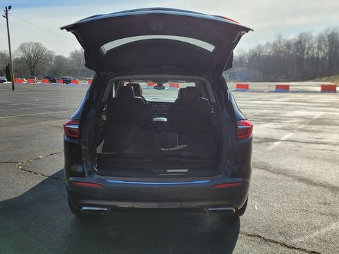 Used 2019 Buick Enclave Avenir w/ Avenir Technology Package image 11