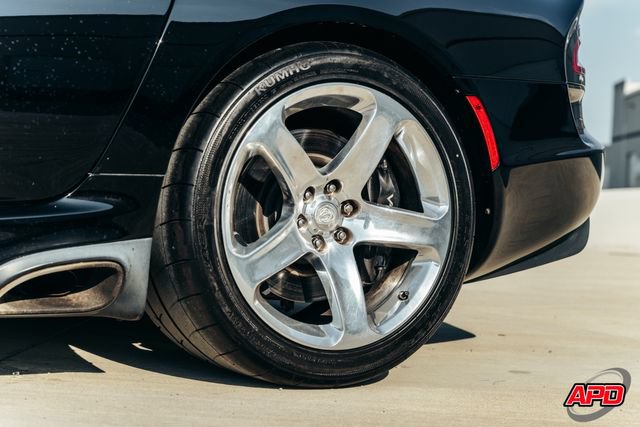 Used 2013 SRT Viper SRT-10 w/ Grand Touring Pkg RWD image 39