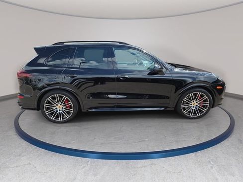 Used 2018 Porsche Cayenne GTS AWD/4WD image 5