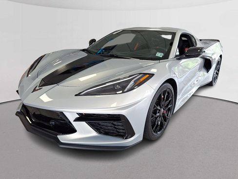 Used 2023 Chevrolet Corvette Stingray Premium Cpe w/ Z51 Performance Package RWD image 4