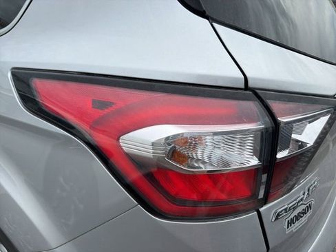 Used 2018 Ford Escape SEL image 7