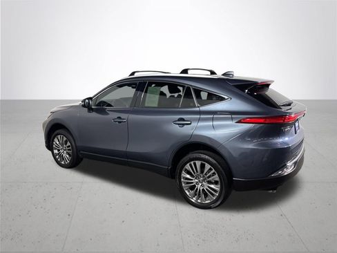 Used 2023 Toyota Venza XLE AWD/4WD image 8