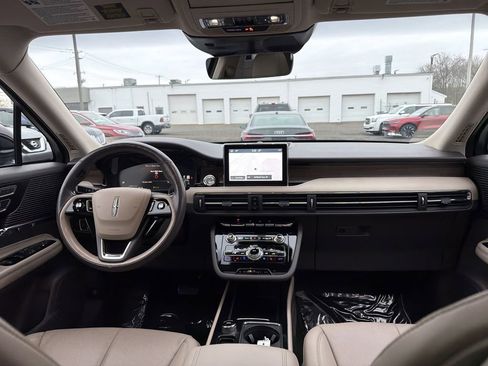 Certified 2022 Lincoln Corsair Reserve w/ Equipment Group 201A image 18