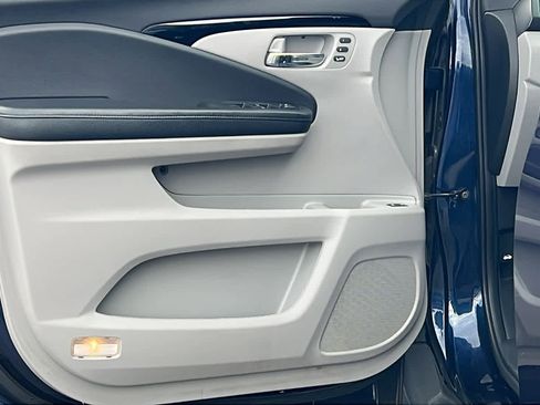 Used 2019 Honda Pilot Elite image 23