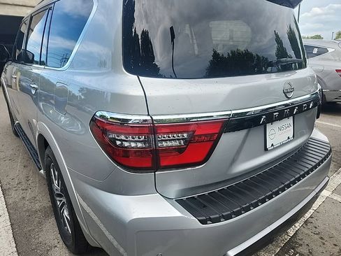 Used 2022 Nissan Armada SL RWD image 5