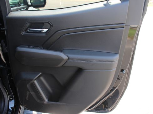 New 2025 GMC Canyon Elevation w/ Convenience Package image 45