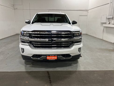 Used 2018 Chevrolet Silverado 1500 High Country image 2