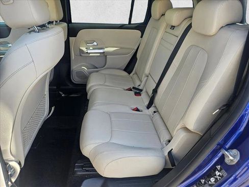 Used 2022 Mercedes-Benz GLB 250 4MATIC image 13