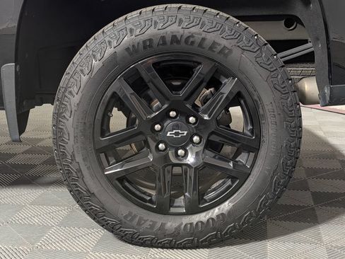 Used 2022 Chevrolet Silverado 1500 LT Trail Boss w/ Safety Package AWD/4WD image 25