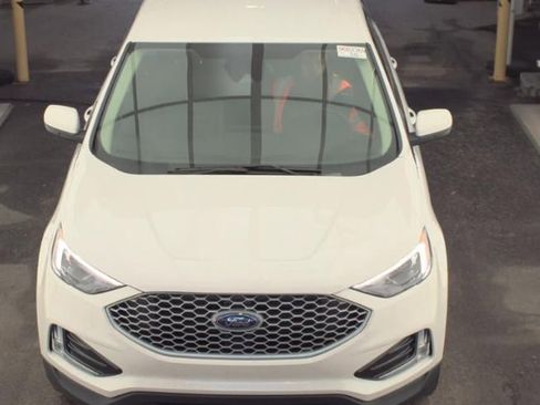 Used 2024 Ford Edge SEL w/ Convenience Package image 2