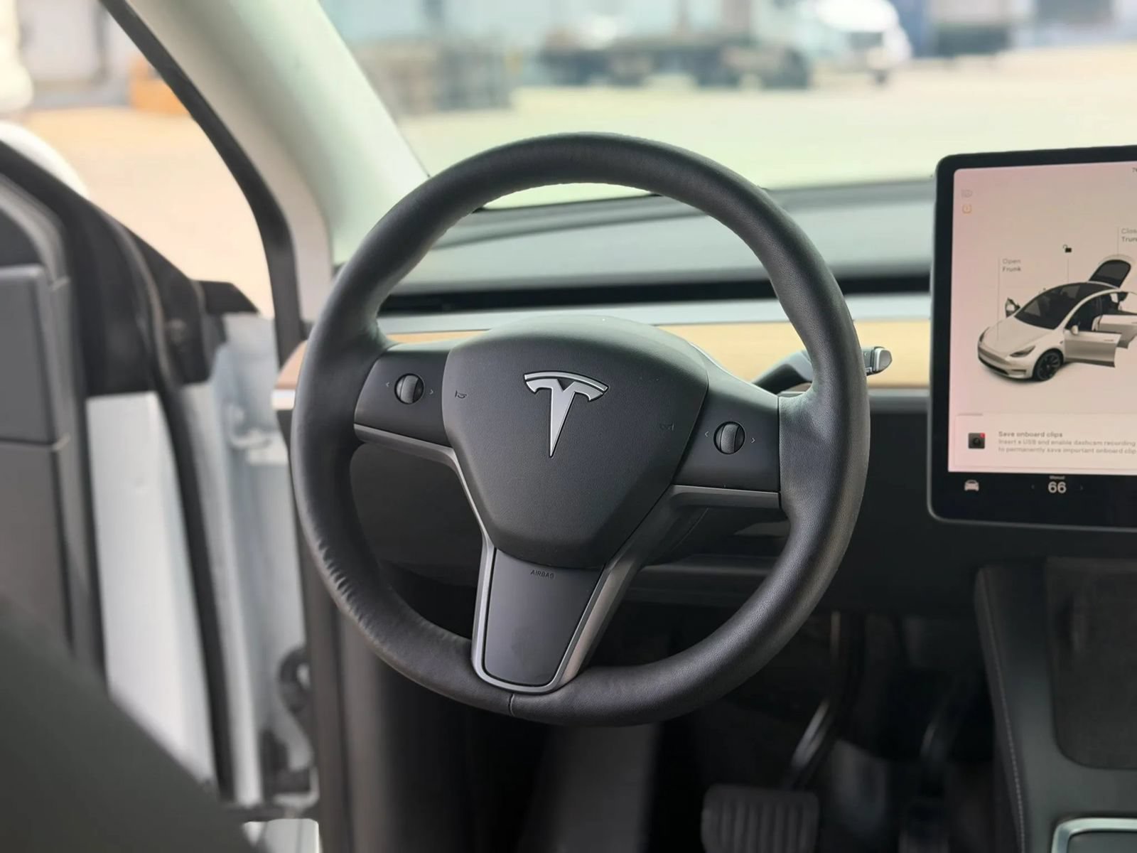 Used 2021 Tesla Model Y Long Range AWD/4WD image 27