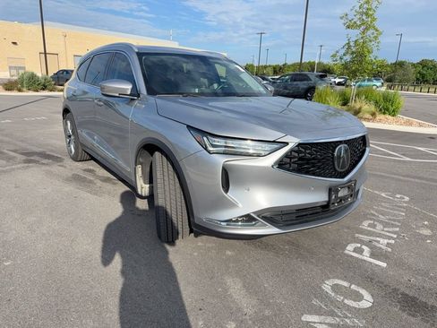 Used 2024 Acura MDX SH-AWD w/ Advance Package image 3
