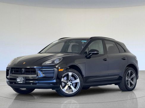 Certified 2025 Porsche Macan image 1