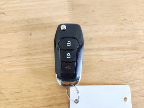 Used 2023 Ford Maverick XLT FWD image 9