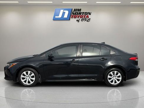 Used 2022 Toyota Corolla LE FWD image 8