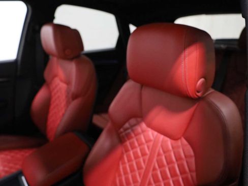 Used 2023 Audi SQ5 Prestige image 18