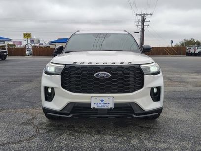 New 2026 Ford Explorer ST-Line w/ ST-Line Street Pack