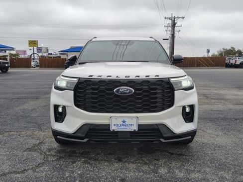 New 2026 Ford Explorer ST-Line w/ ST-Line Street Pack image 1