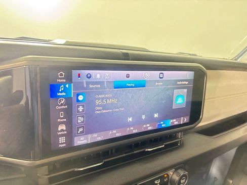 Used 2024 Jeep Wrangler Unlimited Sport AWD/4WD image 27