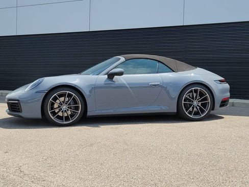 Used 2023 Porsche 911 Carrera RWD image 2
