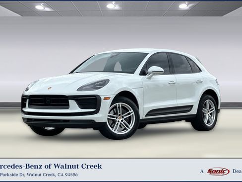 Used 2023 Porsche Macan image 1