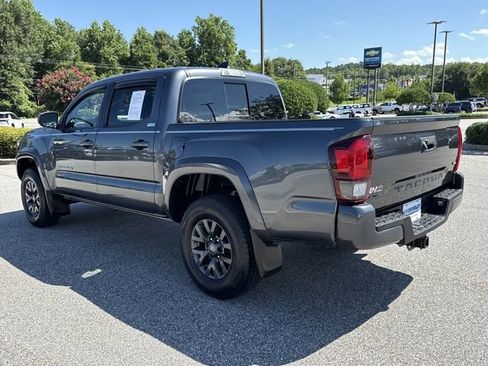 Used 2022 Toyota Tacoma SR5 RWD image 5