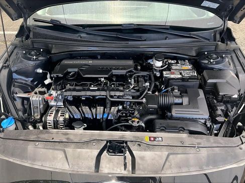 Used 2023 Hyundai Elantra SEL FWD image 32