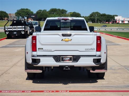 New 2026 Chevrolet Silverado 3500 High Country w/ High Country Premium Package AWD/4WD image 7