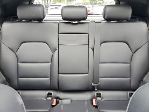 Used 2018 Mercedes-Benz GLA 250 image 28