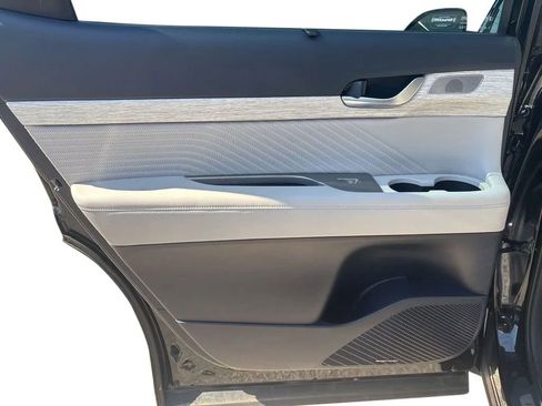 Used 2024 Hyundai Palisade Calligraphy image 23