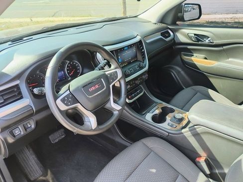 Used 2021 GMC Acadia SLE w/ Driver Convenience Package image 8