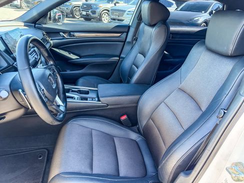 Used 2019 Honda Accord Sport image 16