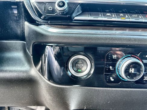 Certified 2023 GMC Sierra 1500 SLT image 17