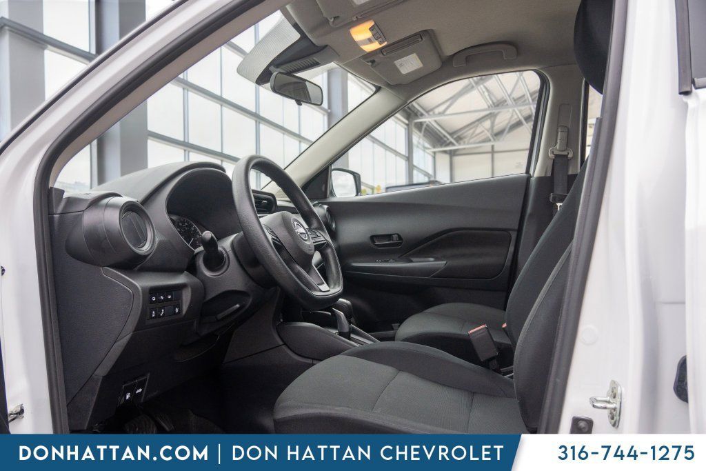 Used 2024 Nissan Kicks S FWD image 3