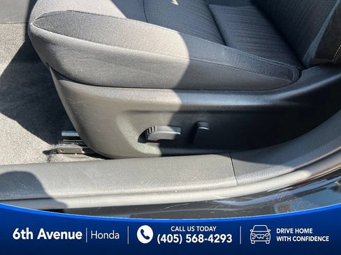 Used 2025 Nissan Altima 2.5 SV AWD/4WD image 24