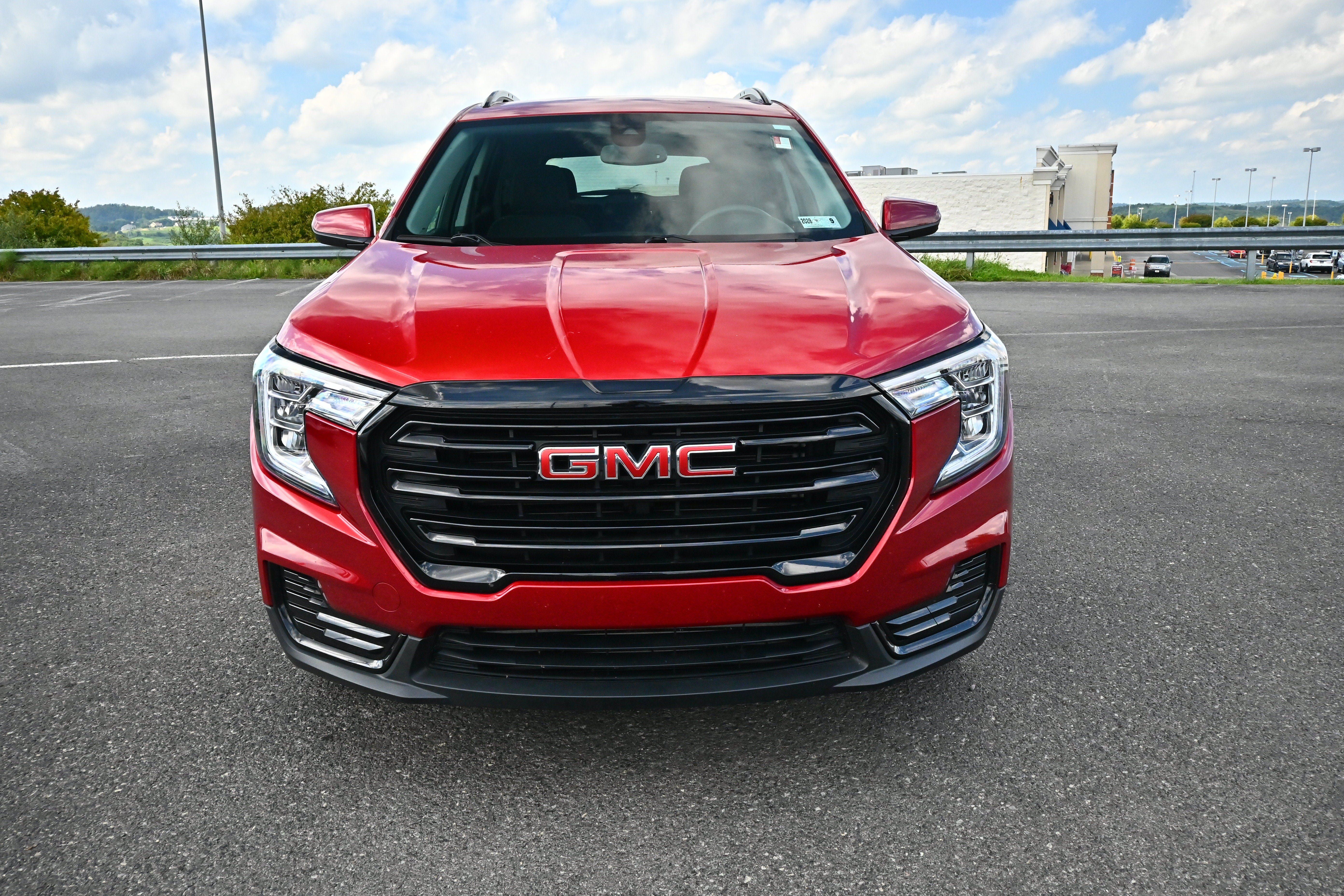 Used 2022 GMC Terrain SLE w/ Driver Convenience Package AWD/4WD image 3