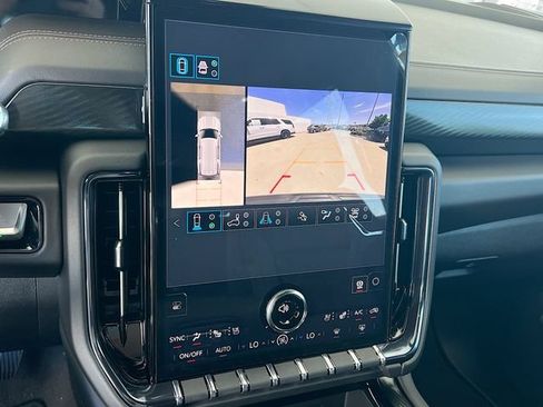 New 2026 GMC Yukon AT4 w/ AT4 Premium Plus Package AWD/4WD image 9
