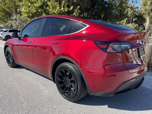 Used 2024 Tesla Model Y Long Range image 6