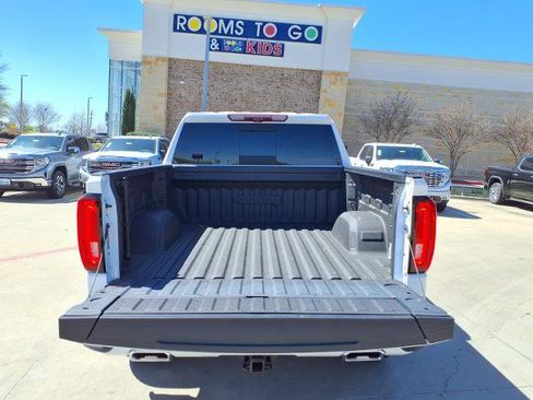 Used 2024 GMC Sierra 1500 AT4 w/ Technology Package image 23