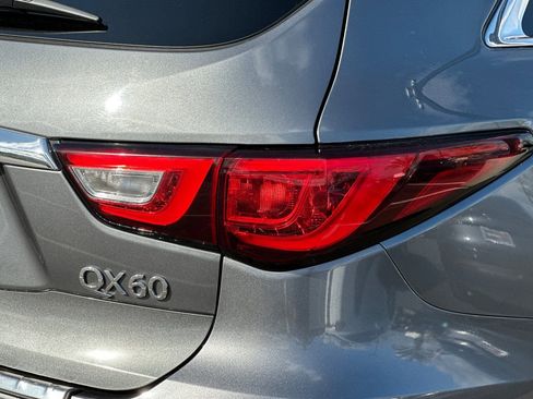 Used 2016 INFINITI QX60 AWD Hybrid image 39